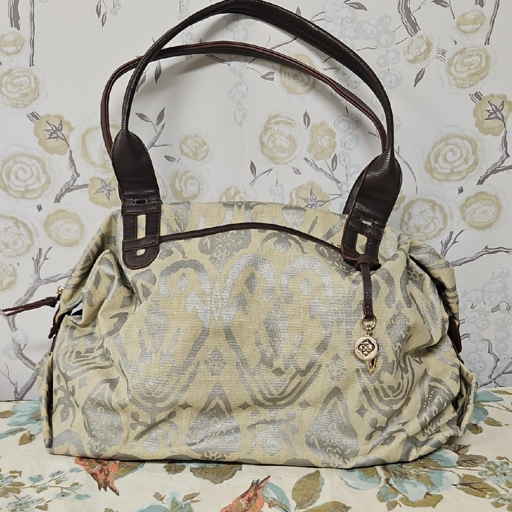 STELLA AND DOT Elegant Cream and Brown Women's Bag/ Large But Stylish